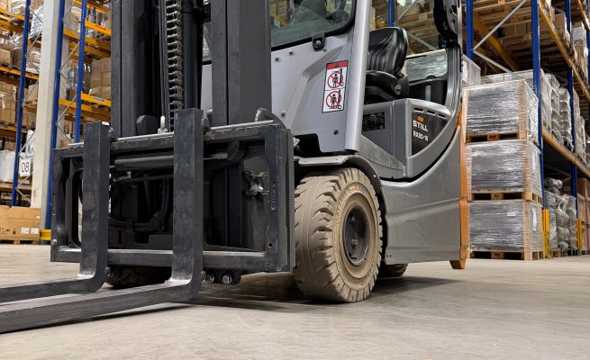 Ostern_Rapid_Logistics_Hamburg_Hafen_Lager_Logistik